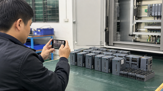 cách gửi ảnh PLC Siemens S7-1200 cũ để nhận báo giá nhanh qua Zalo