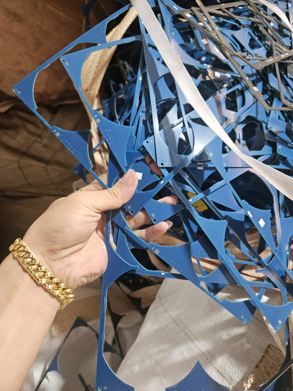 Thu Mua Phế Liệu Bo Mạch Điện Tử – Giá Tốt Nhất Thị Trường
