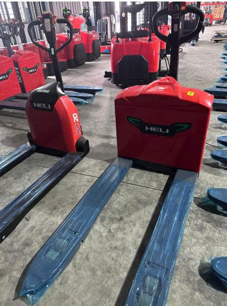 Xe nâng tay điện thấp