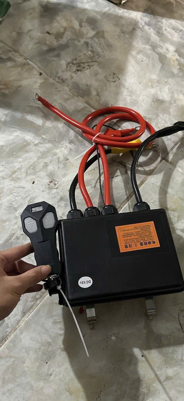 Tời Điện Ắc Quy 12V/24V Đầy Đủ – 12V 4500LBS + khiển xa – ảnh 15