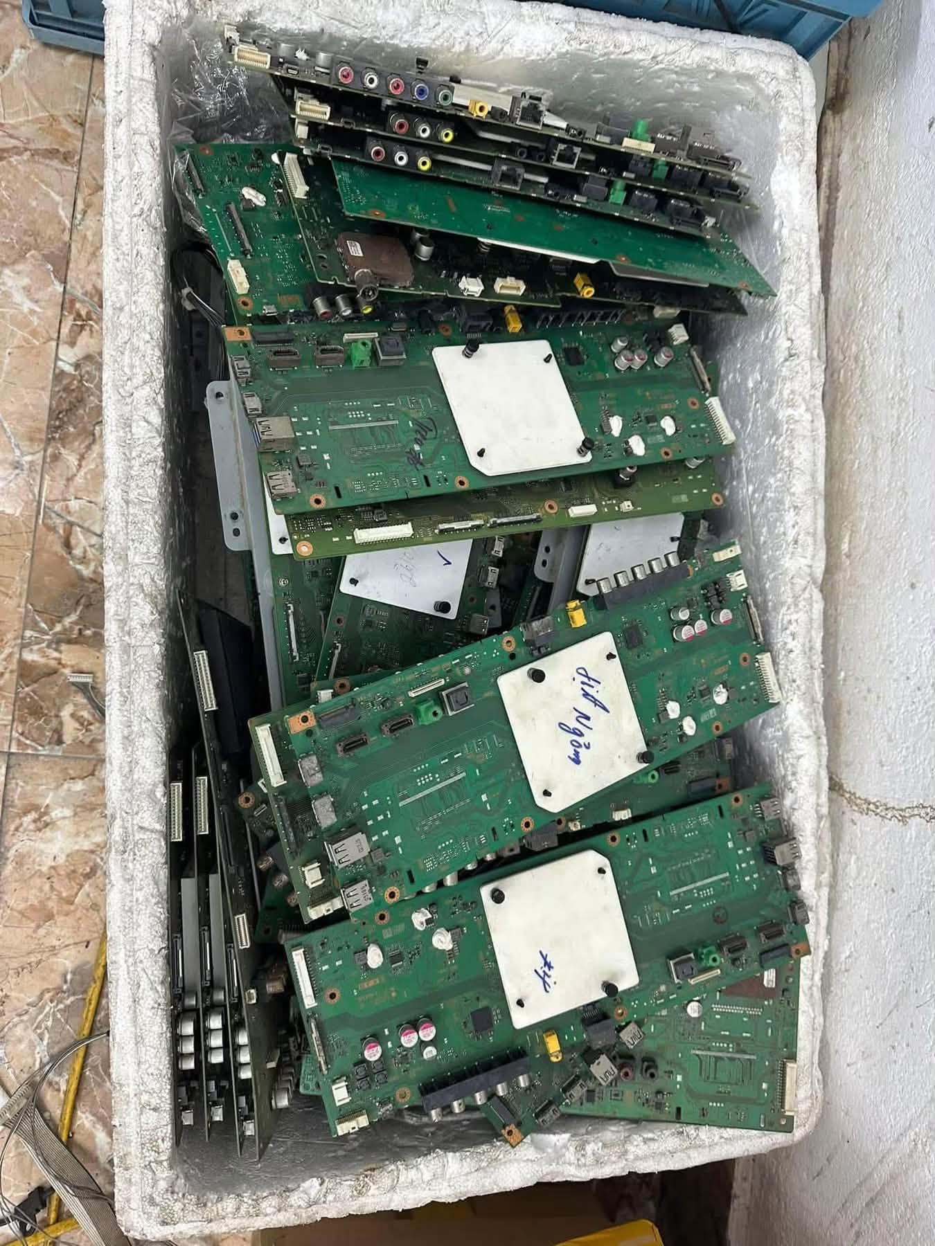 Thu mua bo mạch điện tử, Thu mua phế liệu điện tử, Thu mua PCB và Thu mua CPU/IC