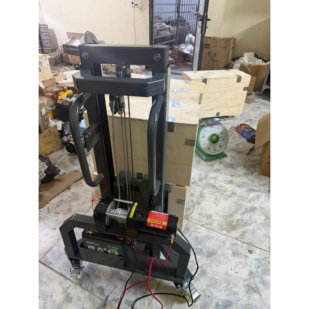 Xe Nâng Hàng 2 Tầng  Tời Điện 12V 3500LB - Bình 20A 1.6M Có Điều Khiển Từ Xa